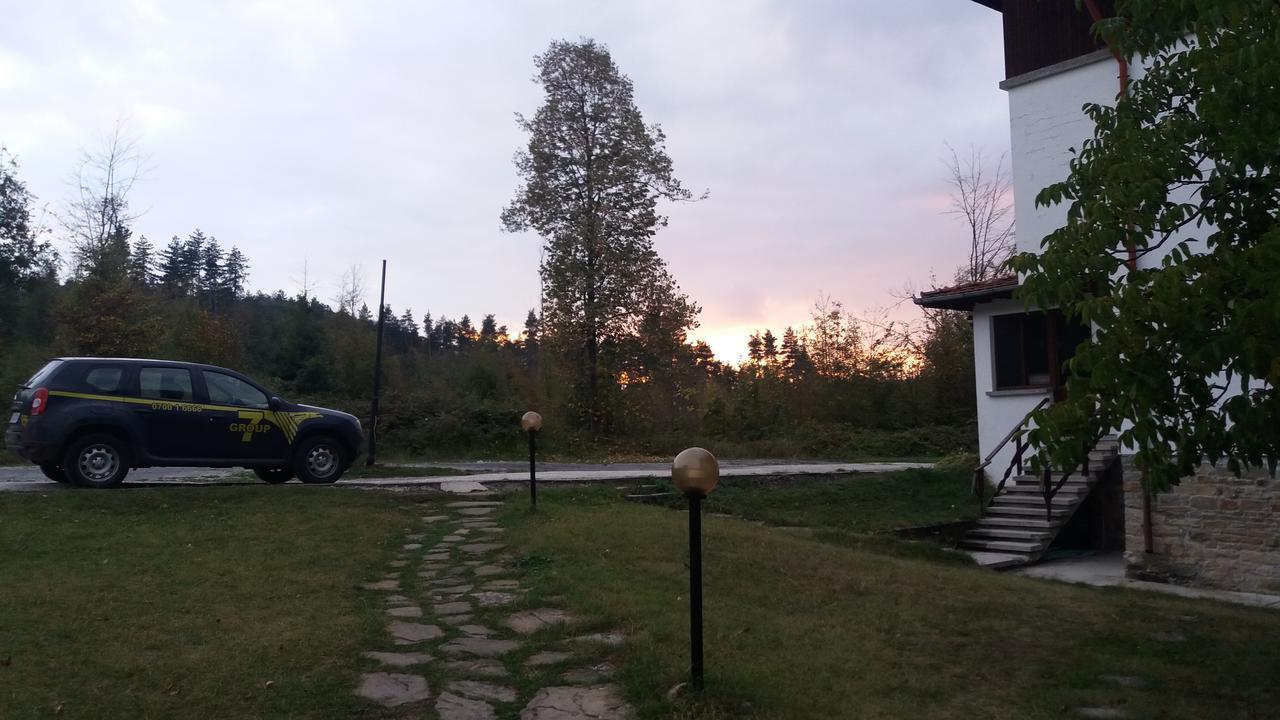 Chicho Tomovata Koliba Hotell Trjavna Eksteriør bilde
